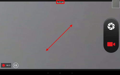 拡大したい場合は、ピンチアウト（2本の指で画面に触れたまま、2本の指の間隔を広げるようにスライドする）します