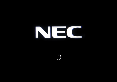 NECのロゴ画面が表示されたら、このまましばらく待ちます