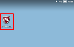 McAfeeリブセーフが利用開始されると、ホーム画面に「McAfee Security」という新たなアイコンが表示され、このアイコンをタップすると、McAfeeリブセーフの管理画面が表示されます