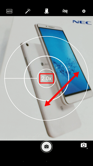 拡大したい場合は、ピンチアウト（2本の指で画面に触れたまま、2本の指の間隔を広げるようにスライド）します