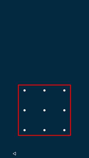 解除方法としてパターンを設定している場合は、4つ以上のポイントを指でなぞって繋いでロックを解除します